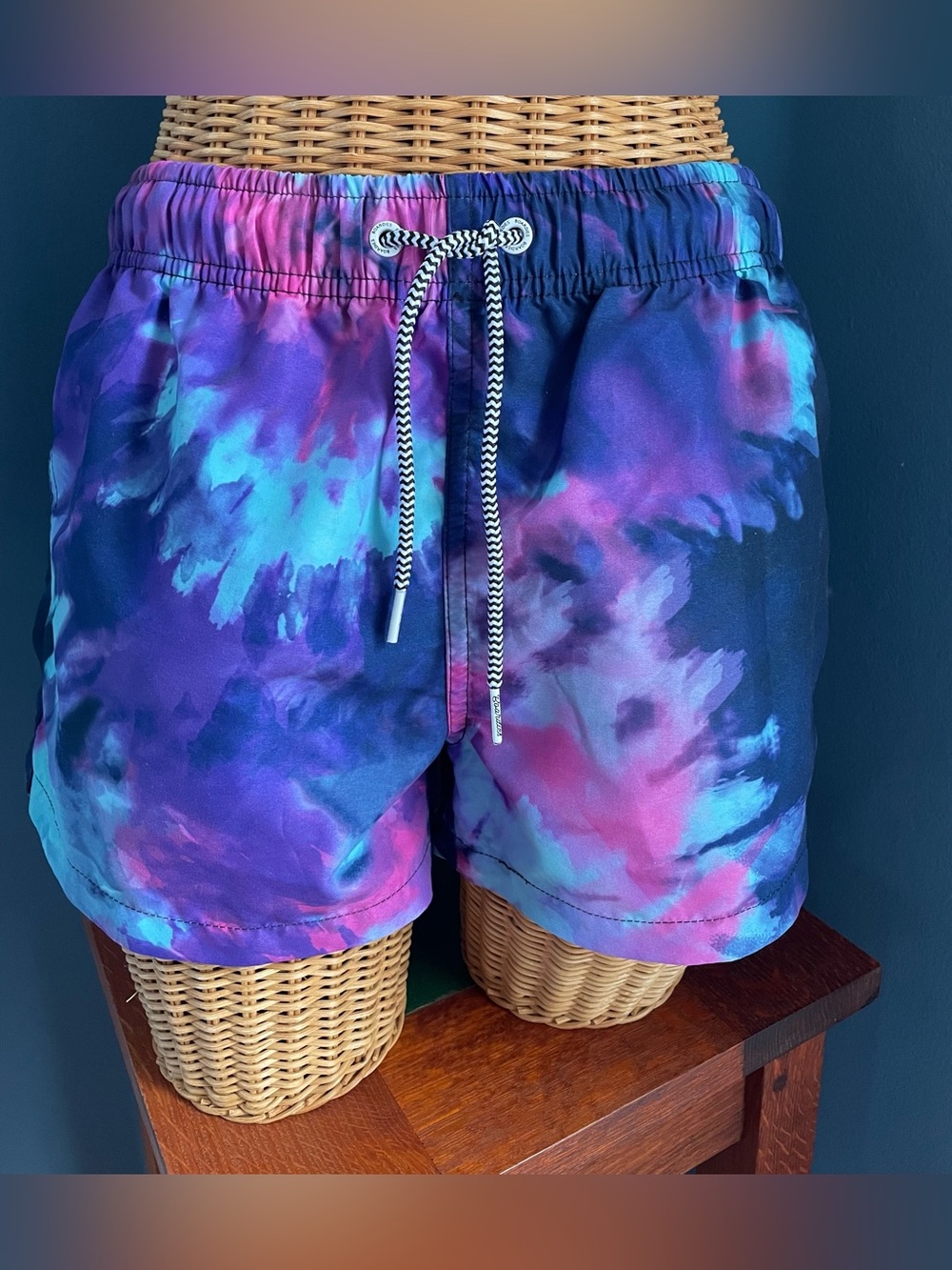 Boardies Apparel UNLINED Men’s Board Shorts Tie Dye Blue Purple Drawstring Small